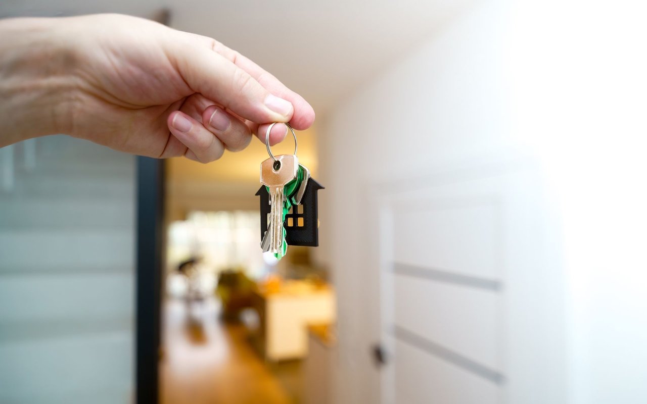 3 Most Important Things To Remember When Selling A Home That You Still Have To Live In