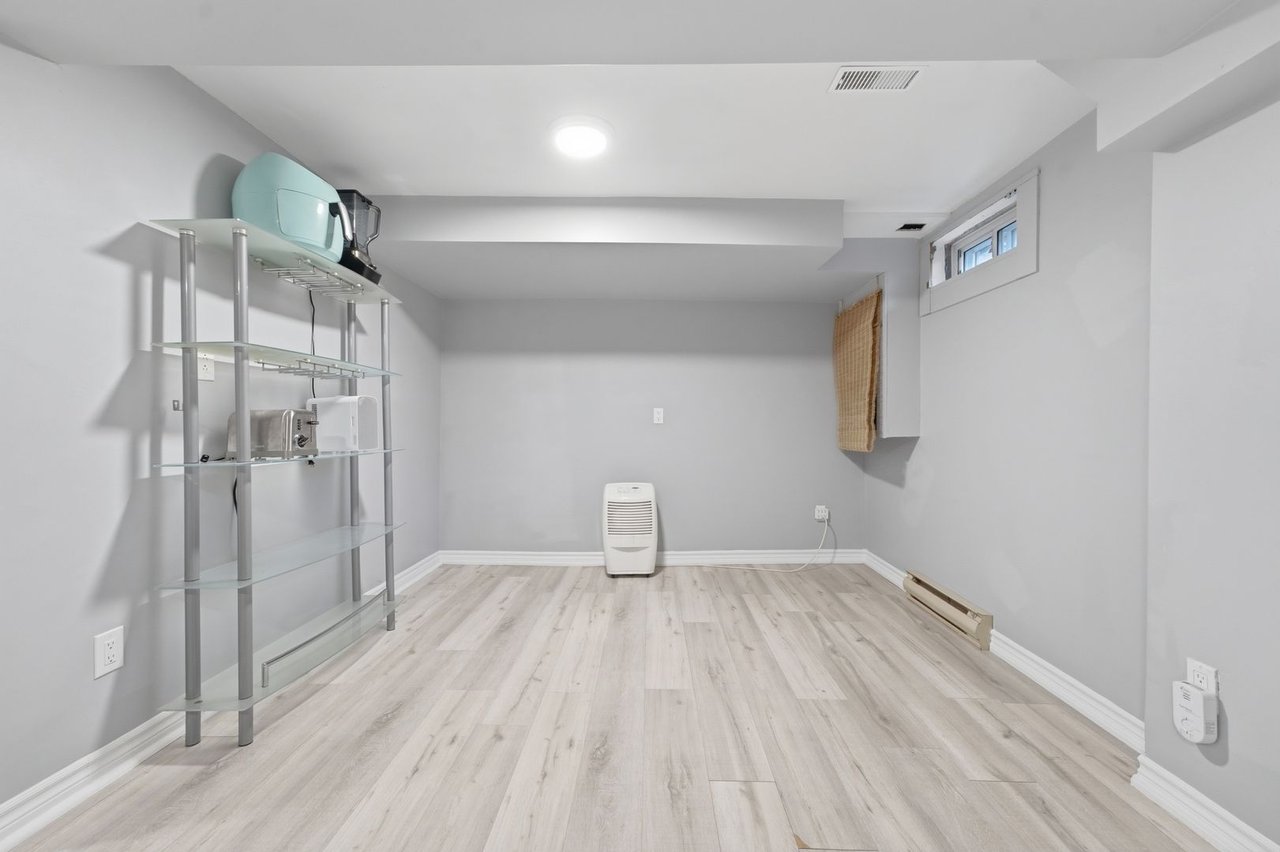 3050 Orleans Rd 111