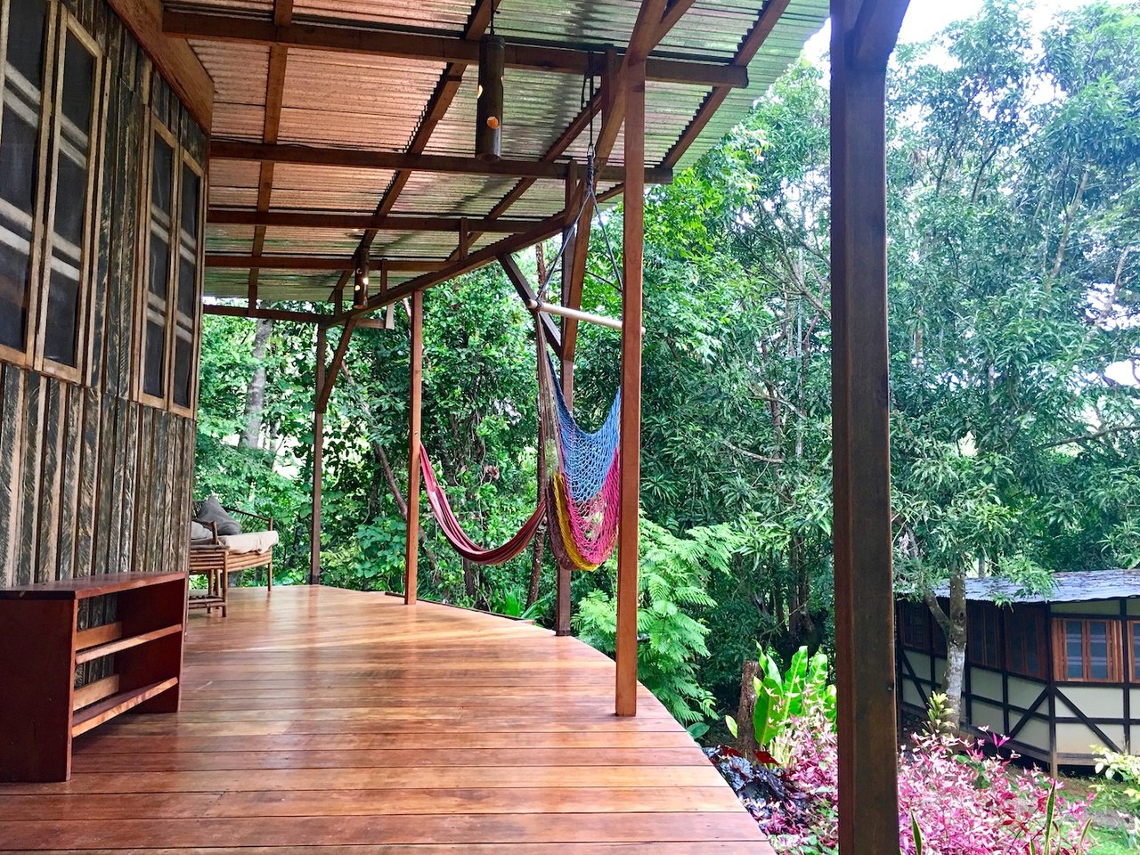 CASCADA ELYSIANA – ECO-RETREAT WITH HUGE WATERFALL