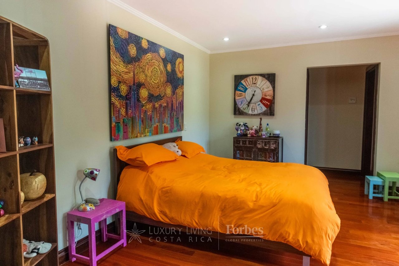 19759 - Architectural Hacienda Style Luxury Villa inTranquil Natural Oasis