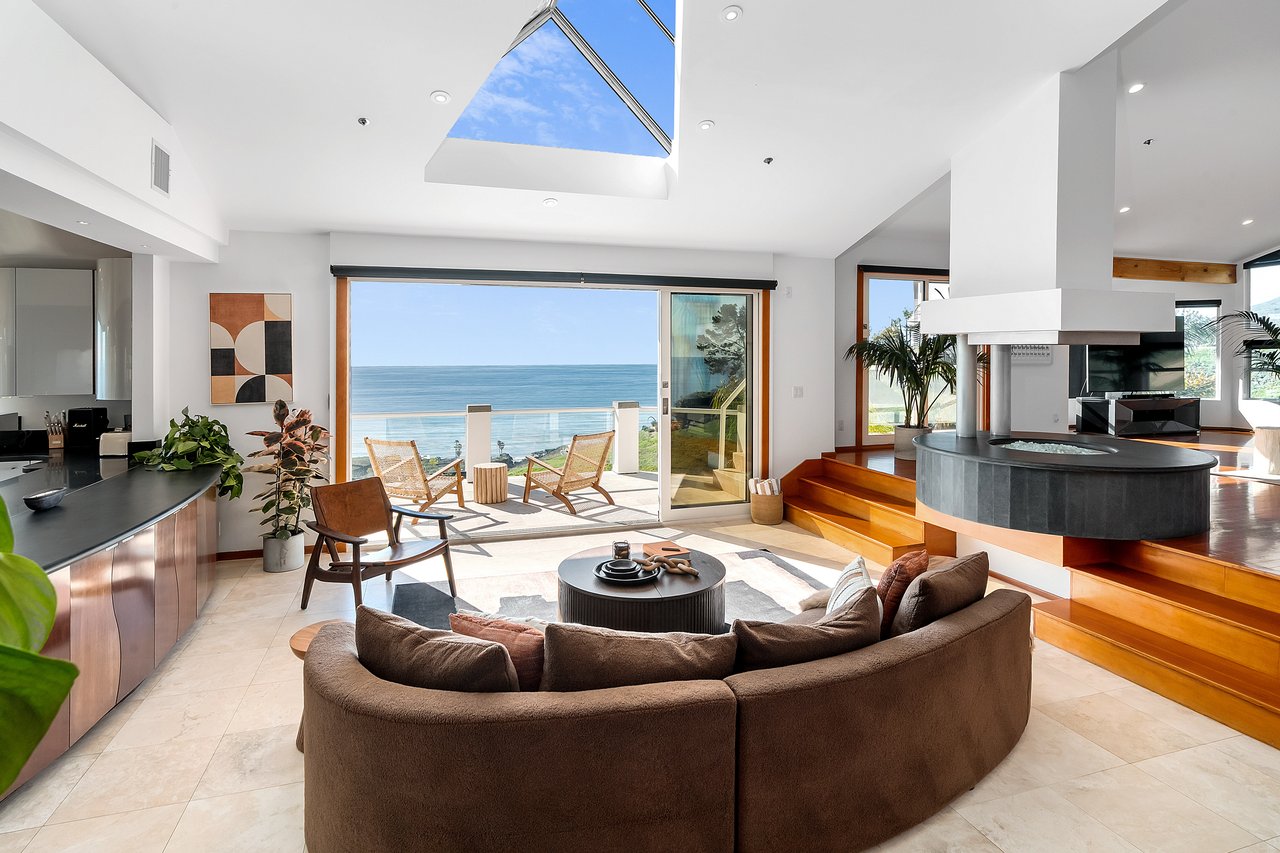 Casa Bianca by Oraklus