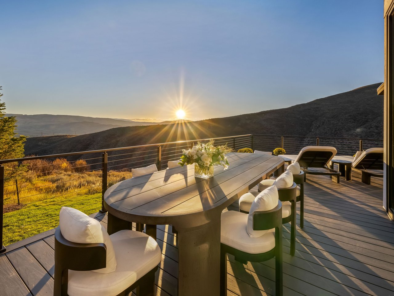 4380 June Point, Avon