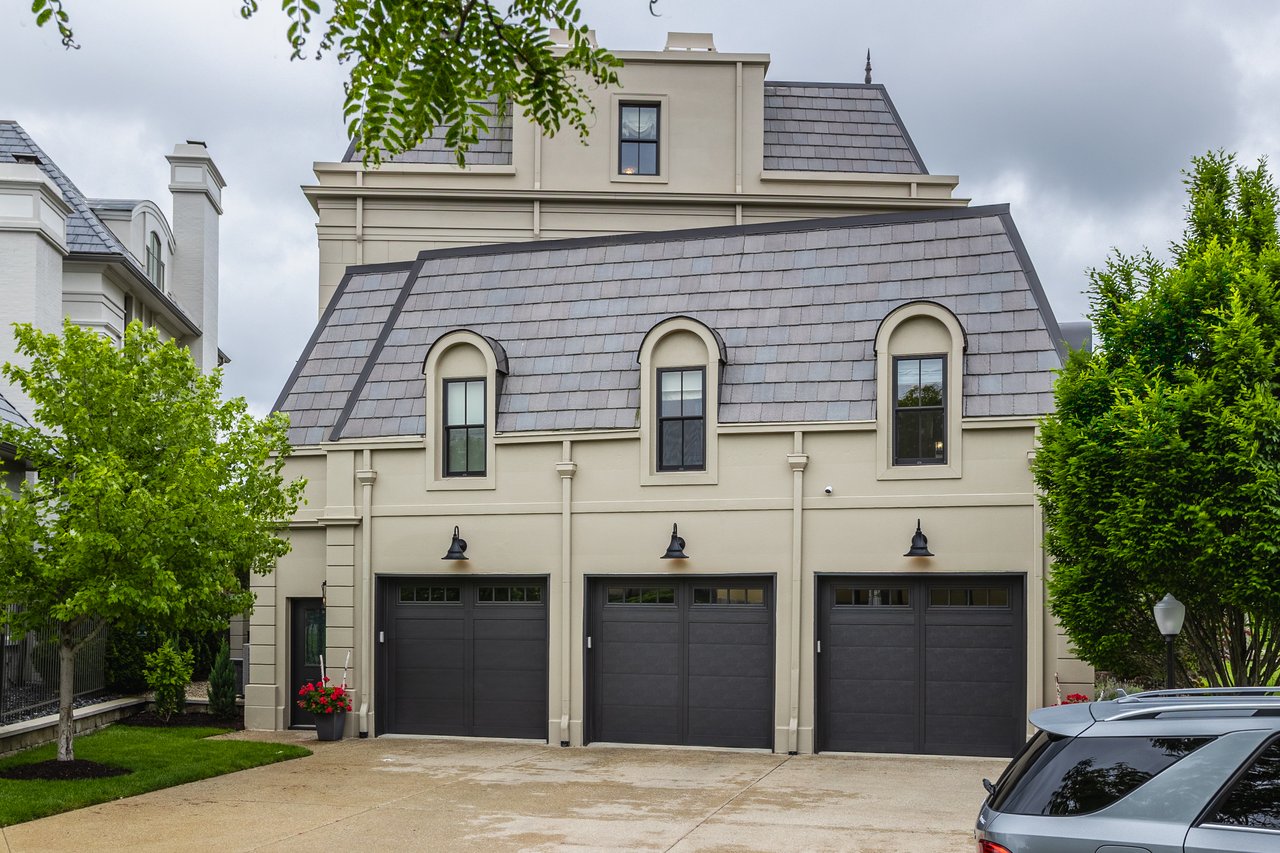 1894 Rhettsbury Street