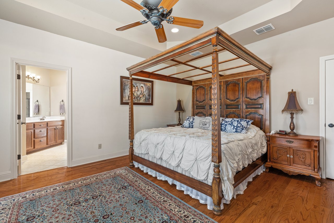 156 Northview Ln, Fredericksburg, TX