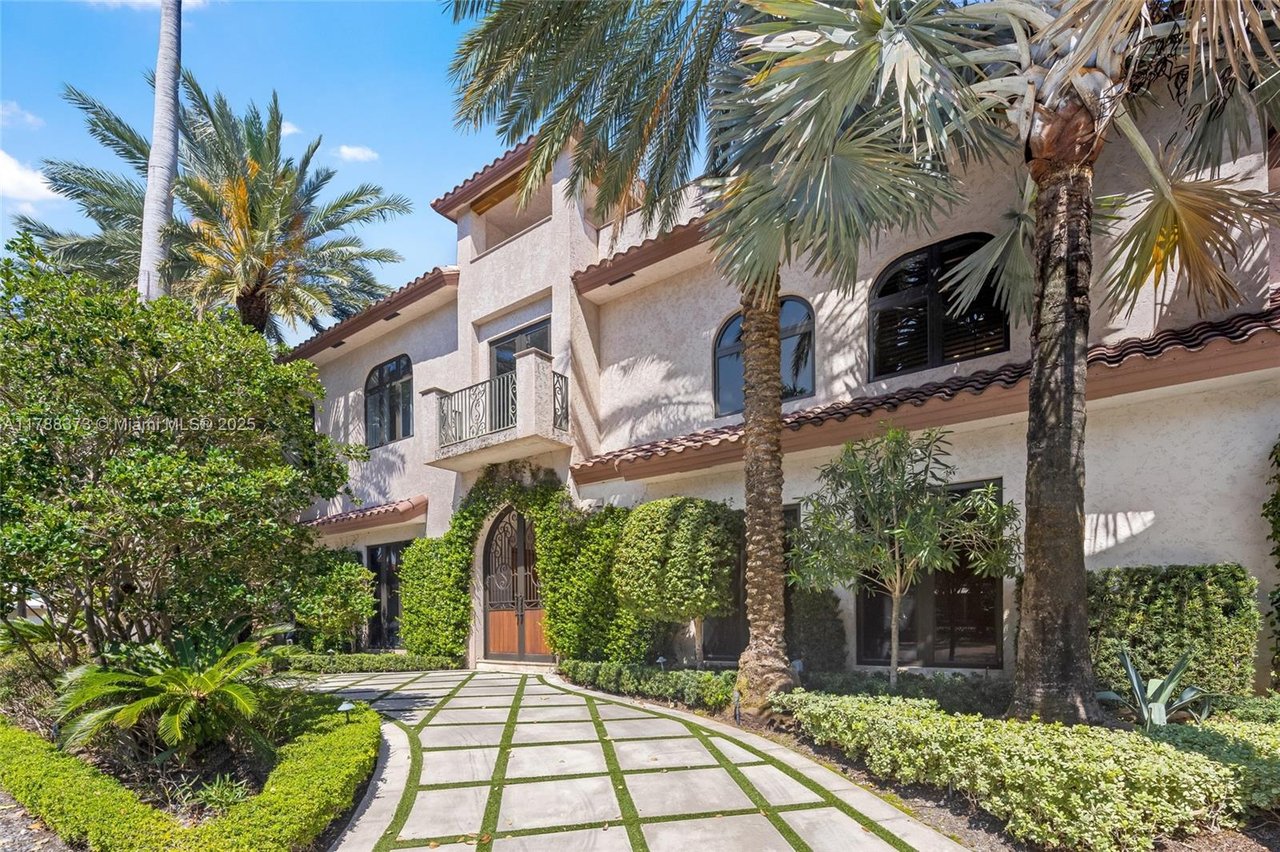 600 Isle Of Palms Dr