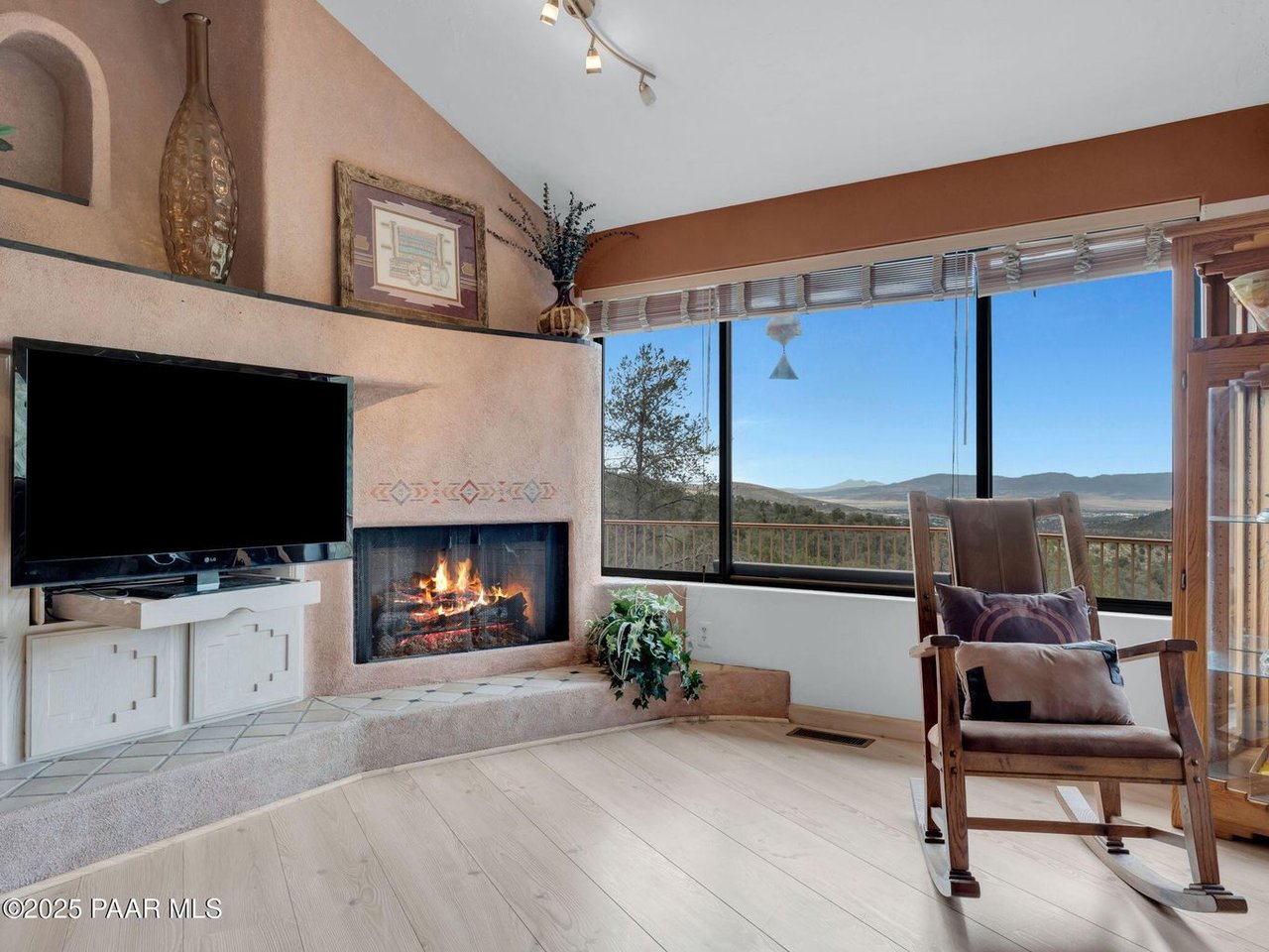 3160 Rainbow Ridge Dr