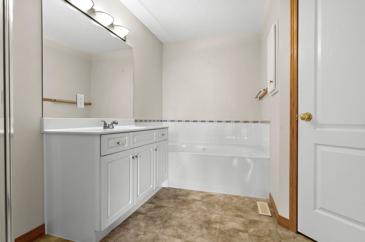 122 Rocky Ridge Villas NW