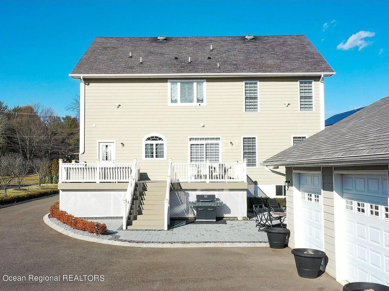 11 Gordons Corner Road