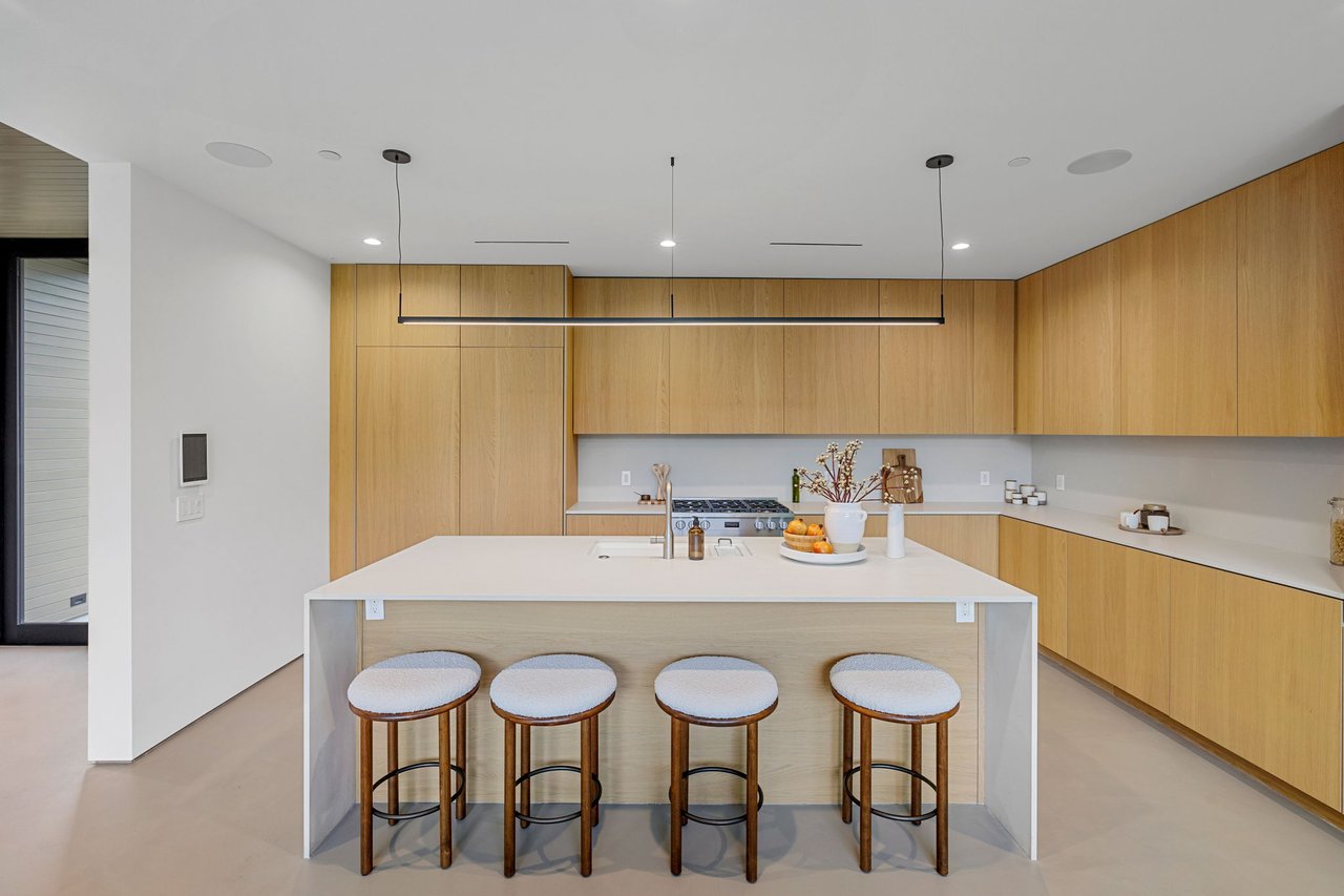 3041 Mountain View