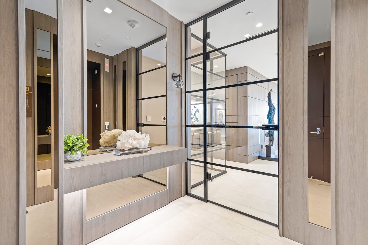 200 SE Mizner Blvd #809