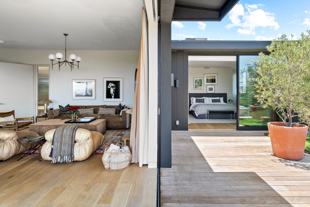 1030 Somera Road, Bel Air