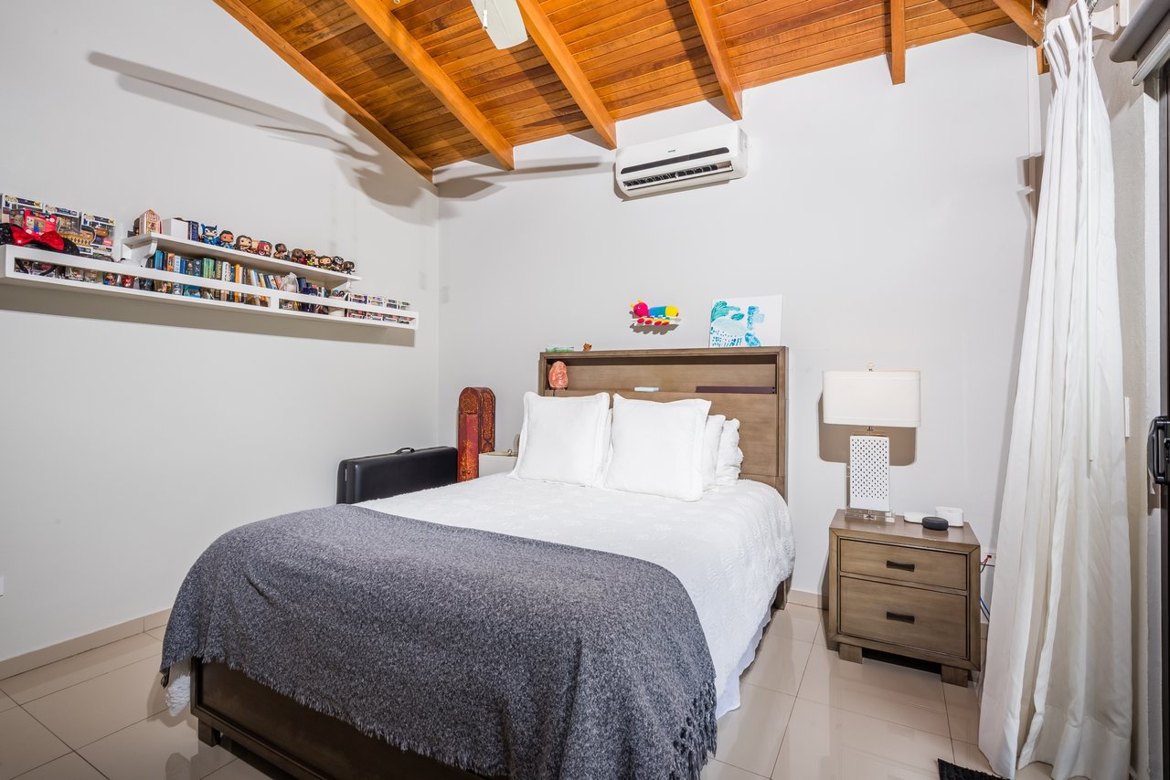 Casa Cielo | Luxurious Multifunctional Estate with Main House, Apartments, and Pool in Guanacaste!
