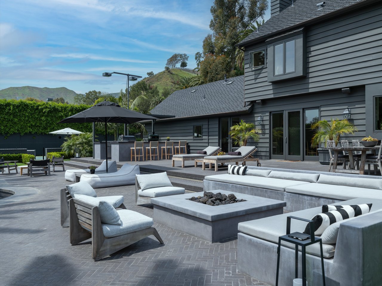 23122 Mariposa De Oro St, Malibu