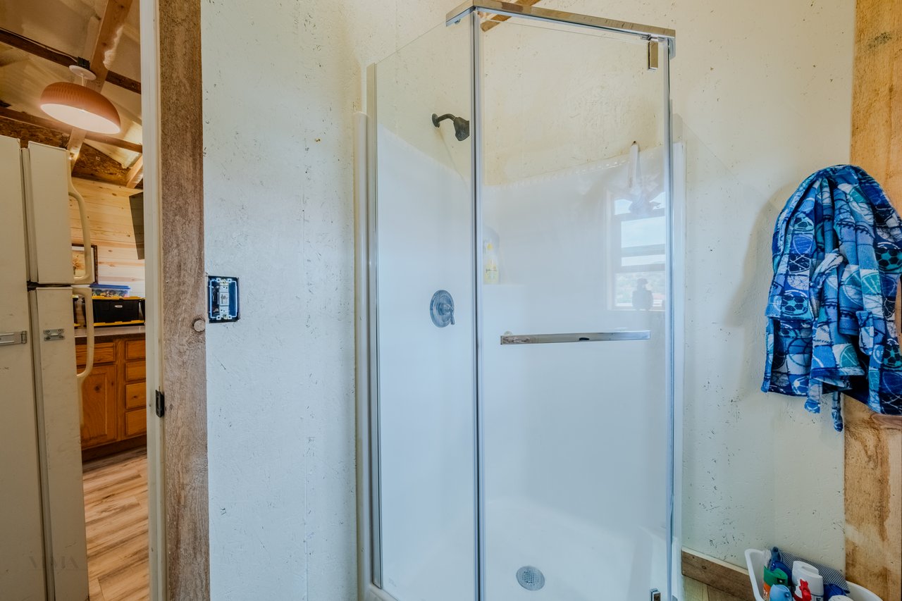 7395 N Johnson Canyon