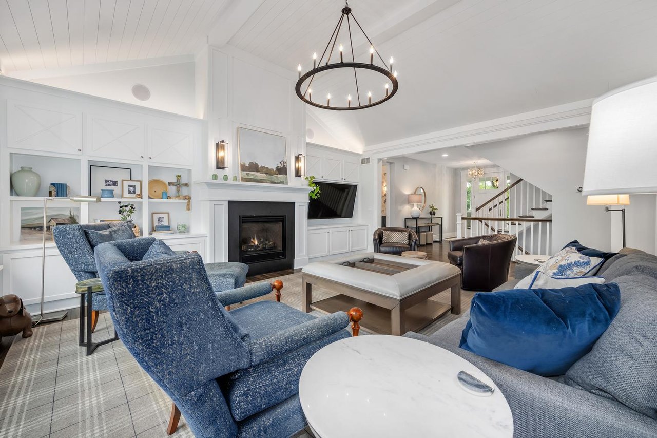1303 N Cross St, Wheaton IL – Custom Luxury Home Built in 2019 with Resort-Style Outdoor Living