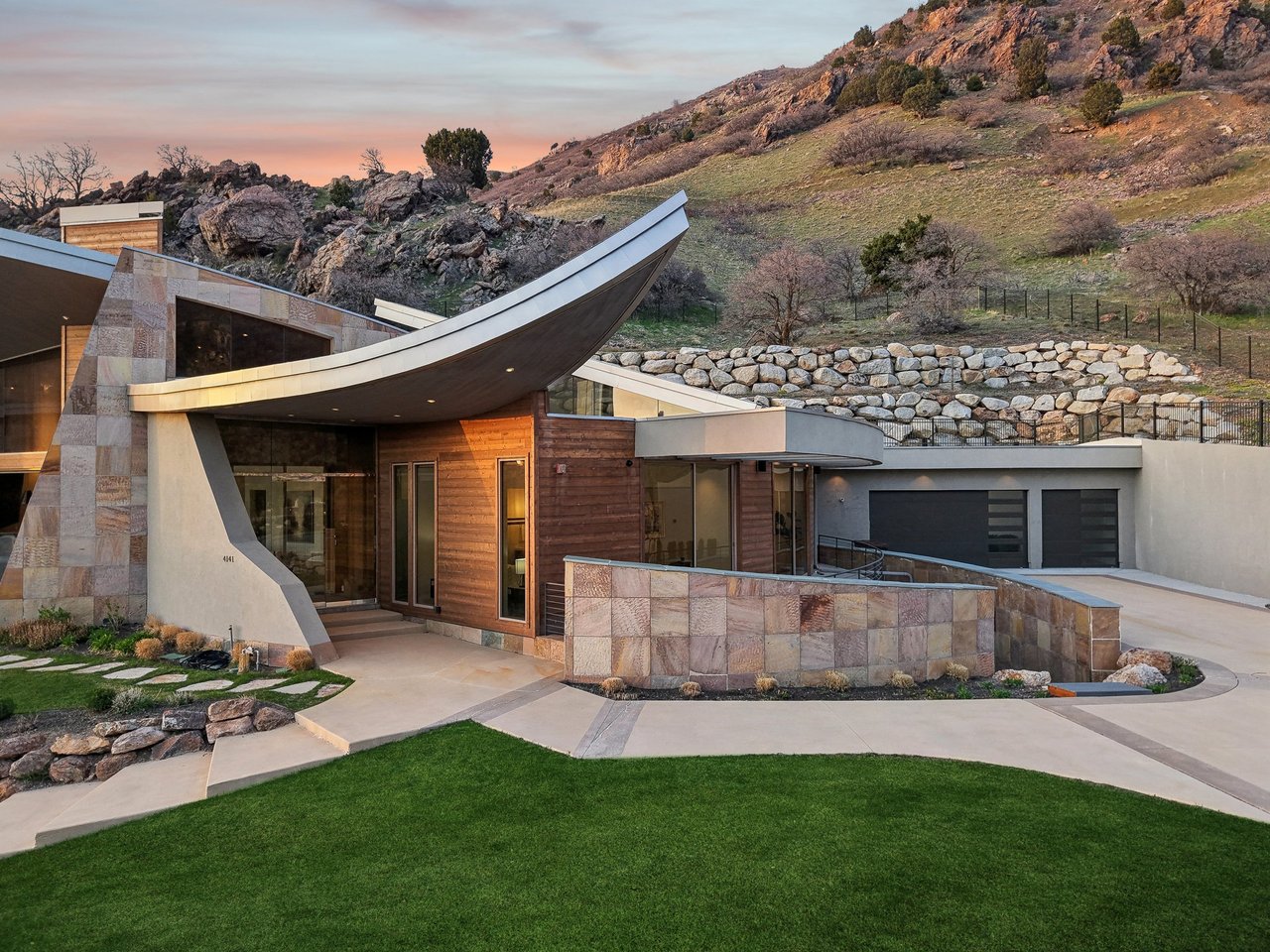 4141 E Canyon Estate Dr