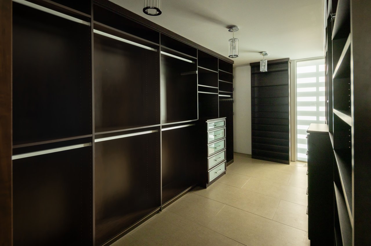 1166 Angelo Dr, Beverly Hills 