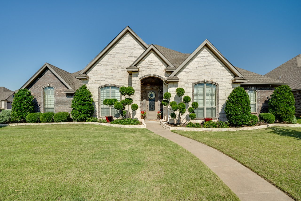 3406 Oxford Lane