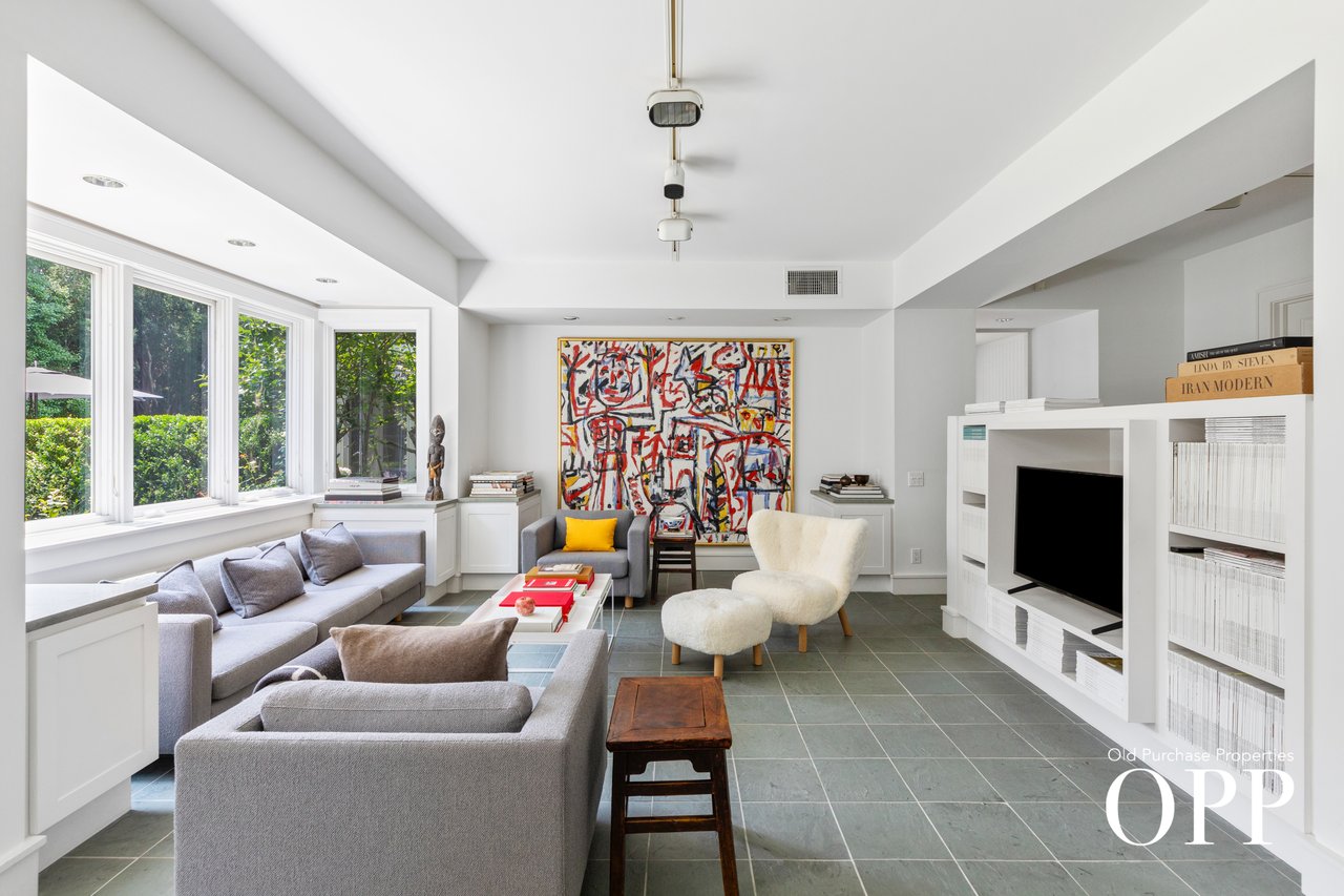 HIGHEST NON-WATERFRONT SALE IN BELLPORT VILLAGE