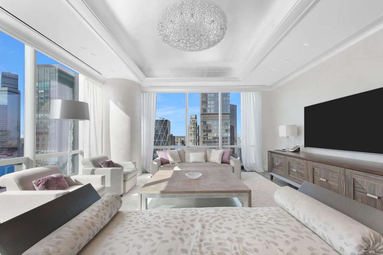 157 West 57th Street Unit: 47B