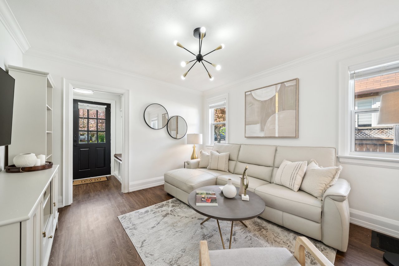 6499 Main Street, Stouffville