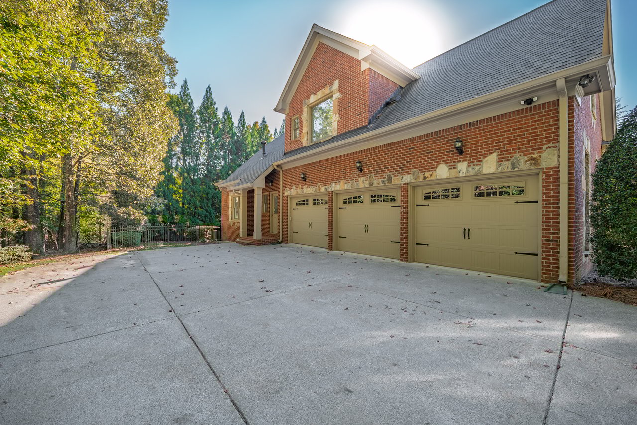 1425 Rolling Links Drive