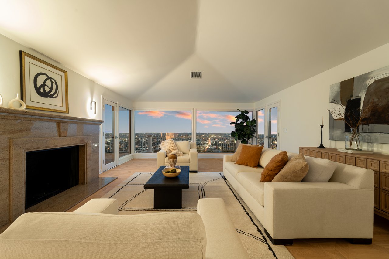 8527 Hedges Way, Hollywood Hills