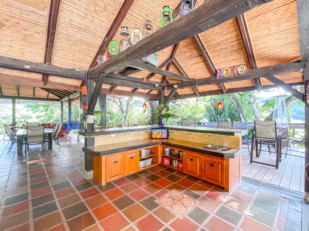 Fully Furnished Luxury Home