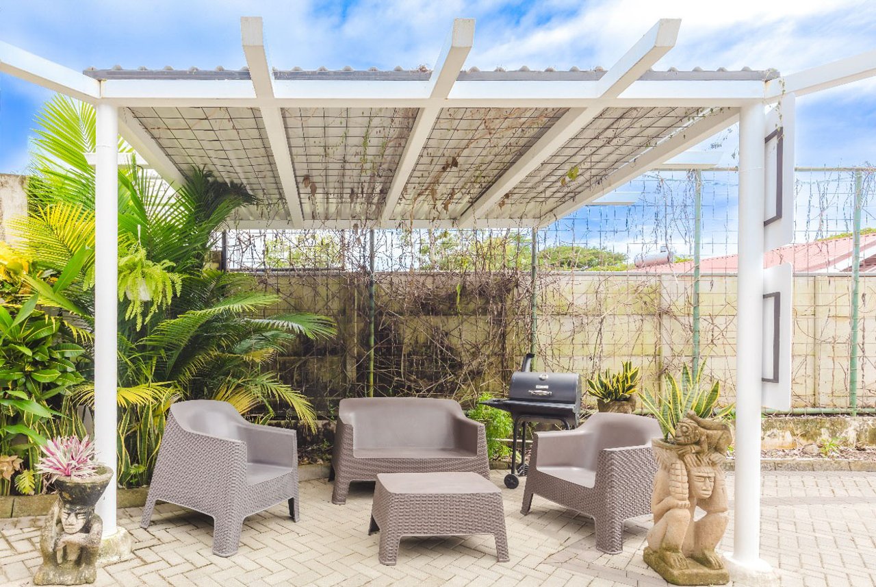 Resort-Hotel for Sale in Uvita – 12 Two-Bedroom Apartments & Pool