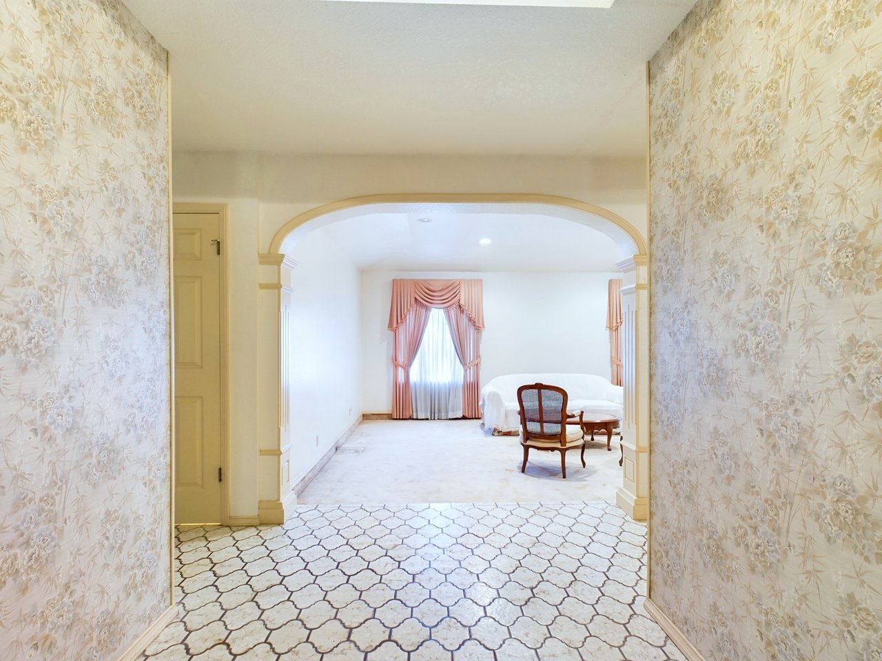18 Winding Way