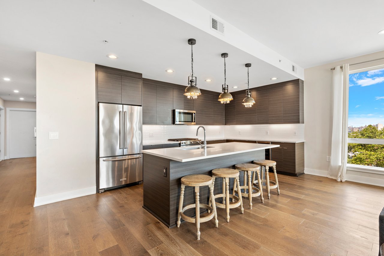 502 PALISADE AVE Unit: PH601