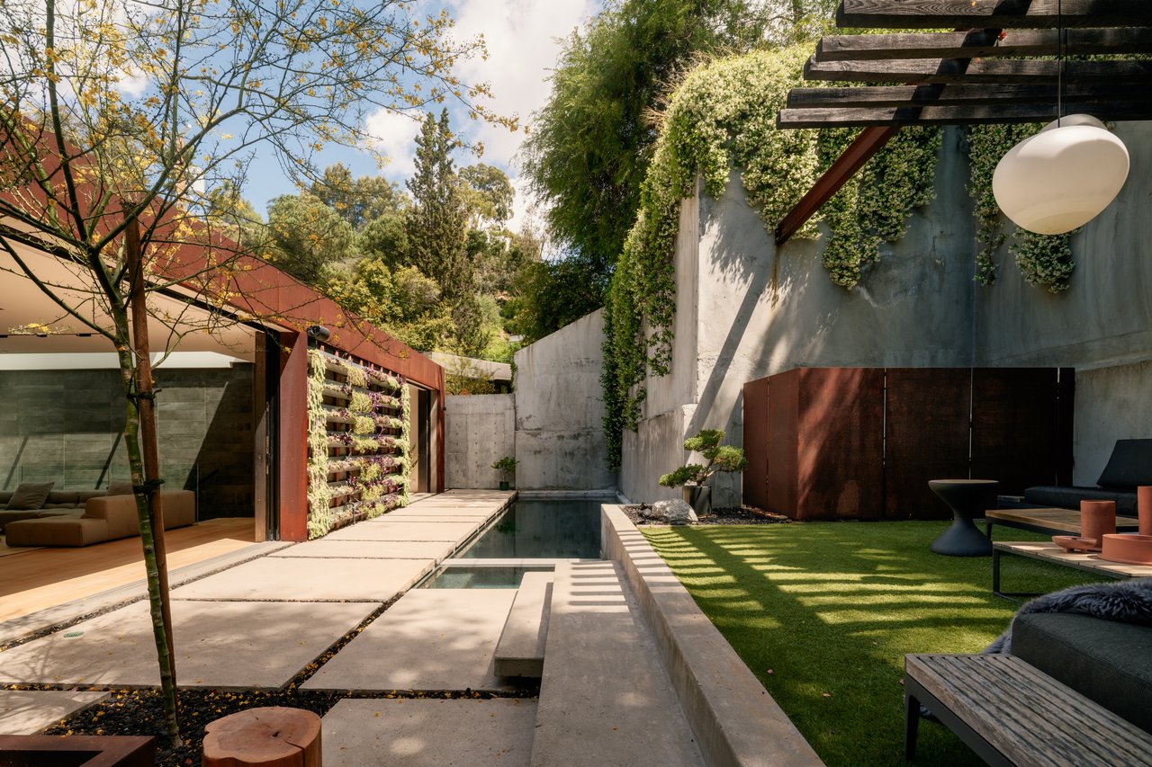 8050 Willow Glen Rd, Laurel Canyon