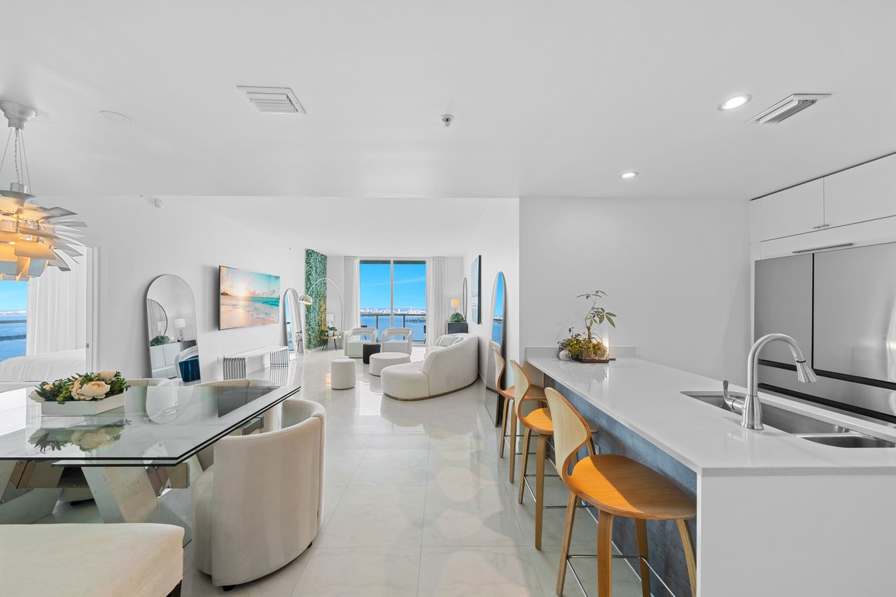 Quantum on the Bay Penthouse 4902