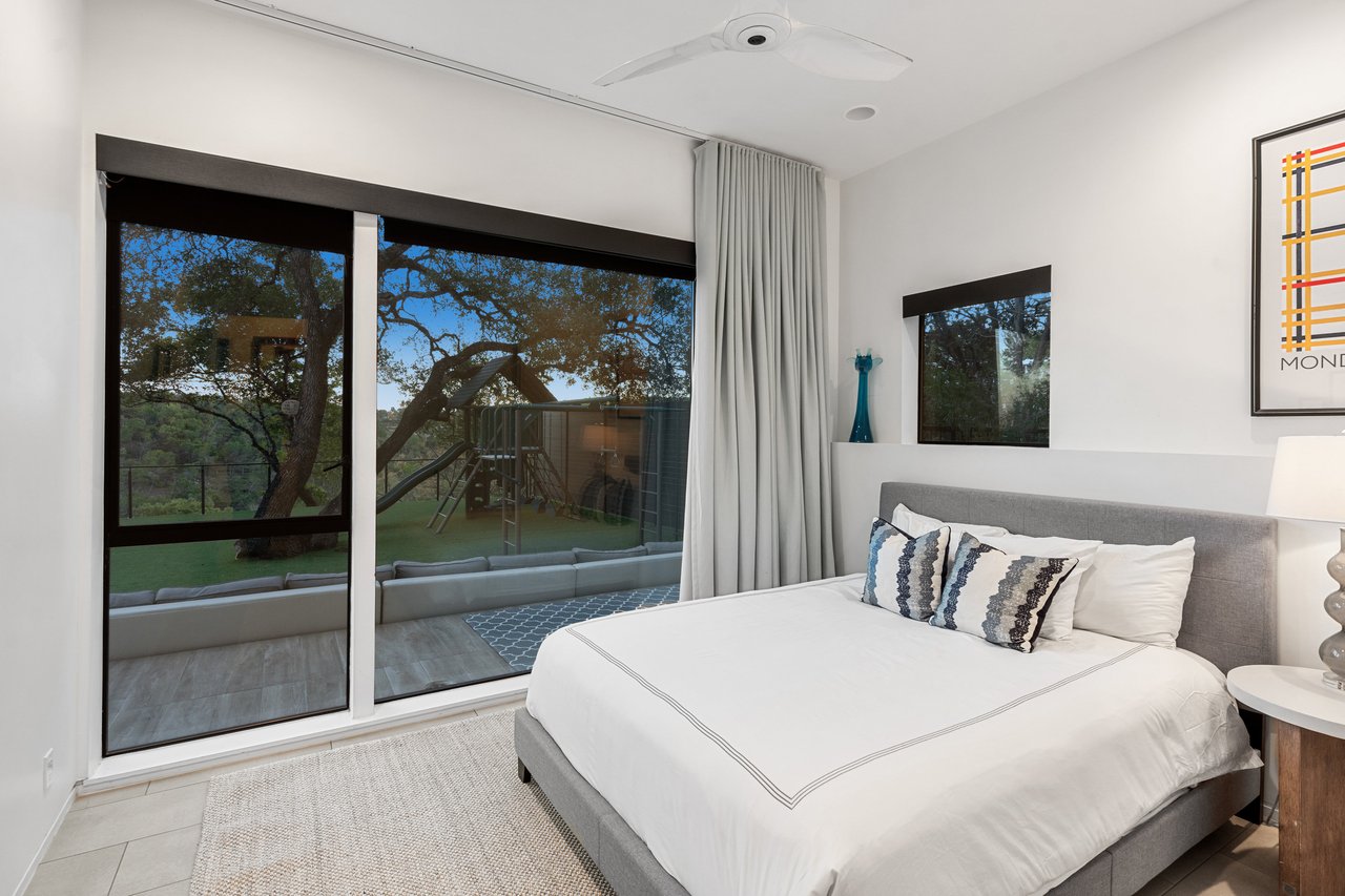 Modern Masterpiece in West Lake Hills