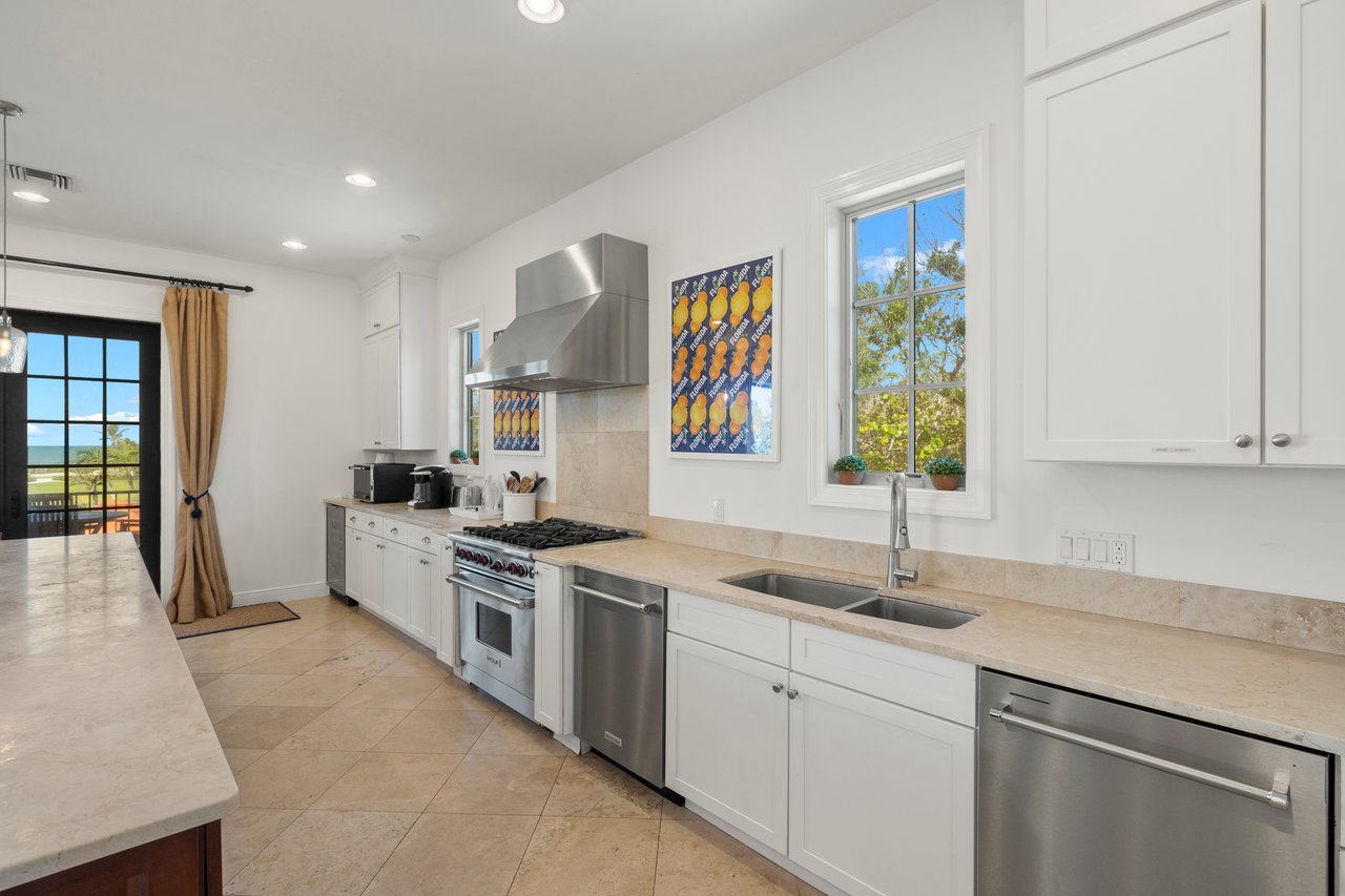 16205 Captiva DR