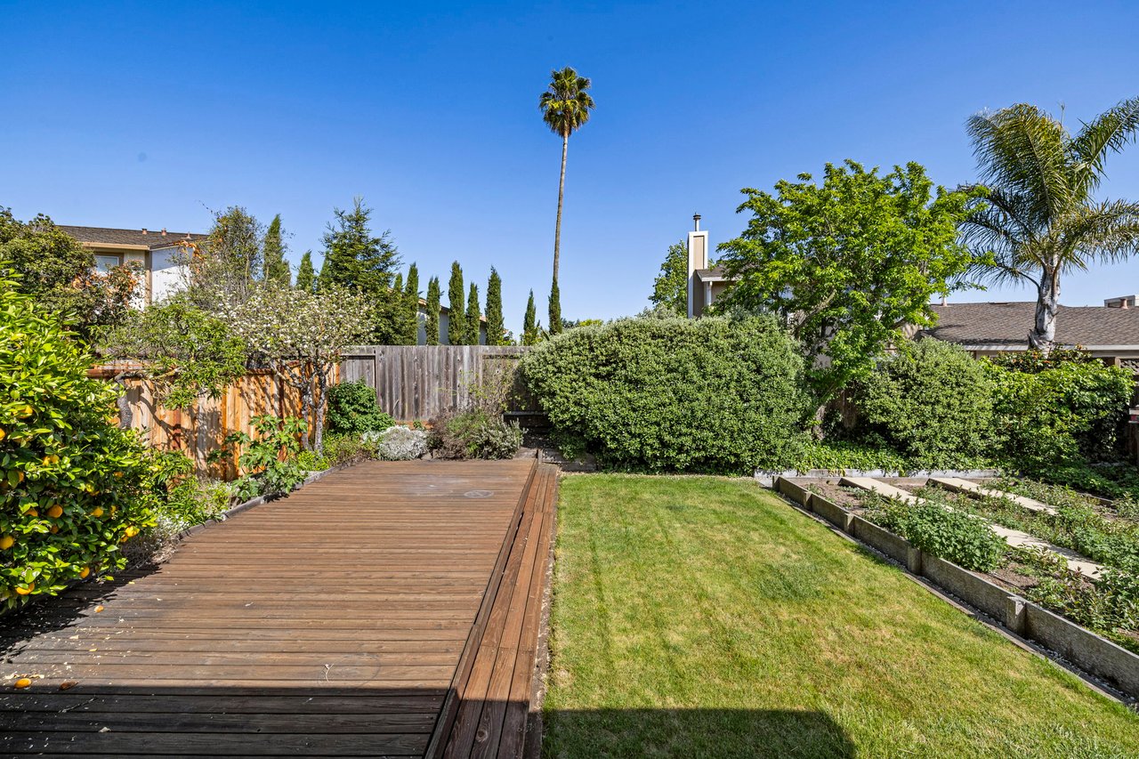 Charming Single-Level PUD in Petaluma’s Sought-After Morningstar Community