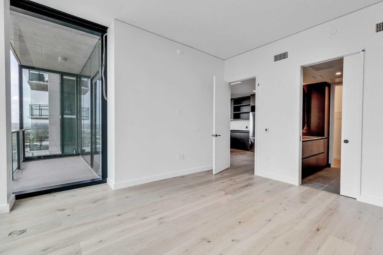 The Modern Residences: 610 Davis St. #2205