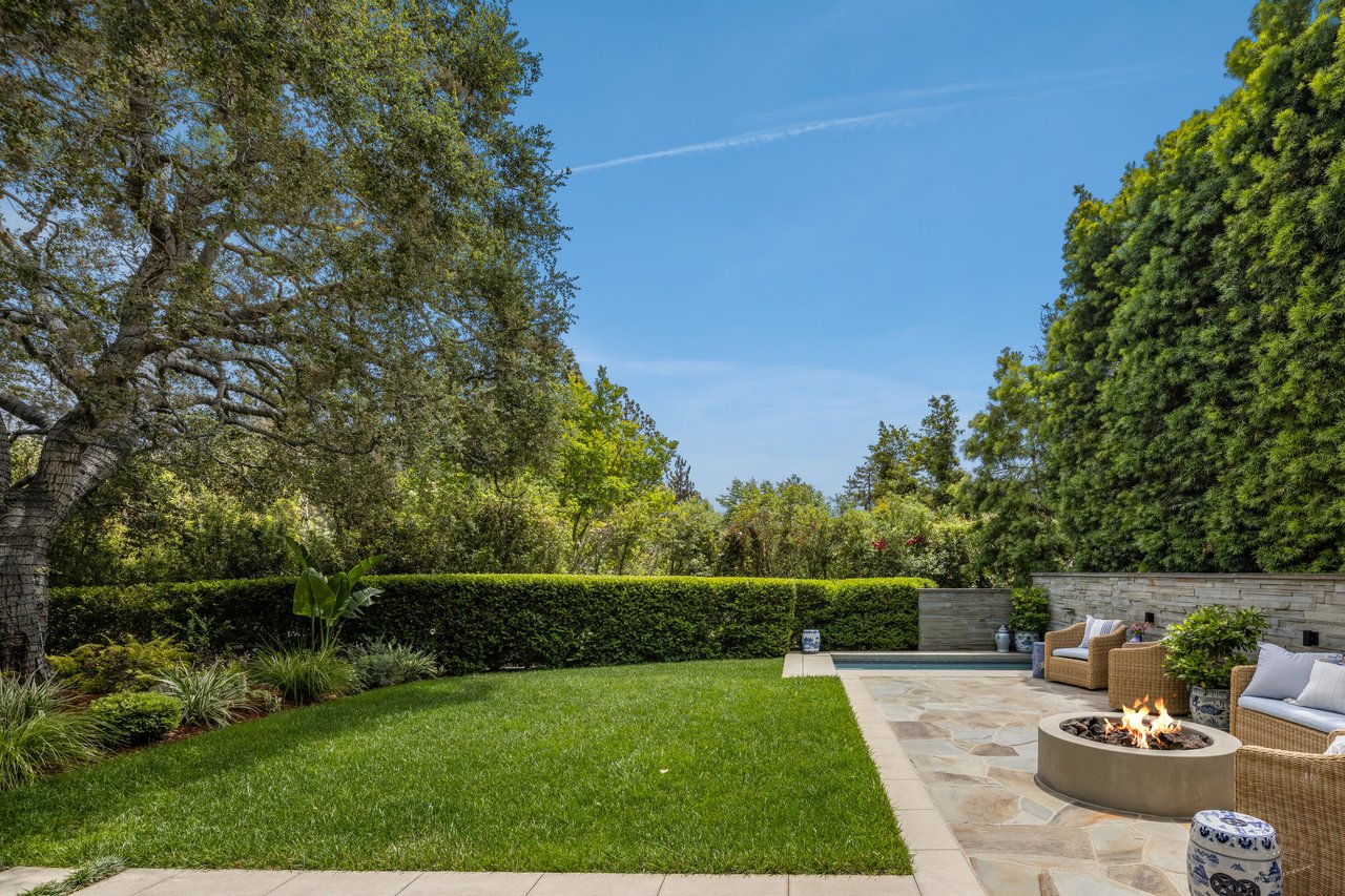 Sophisticated Coastal Design by Gray Malin