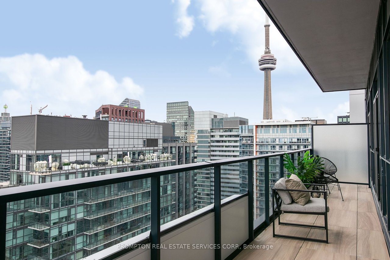 LUXURY PENTHOUSE ON WIDMER