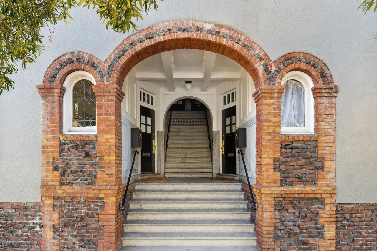 95 6th Avenue