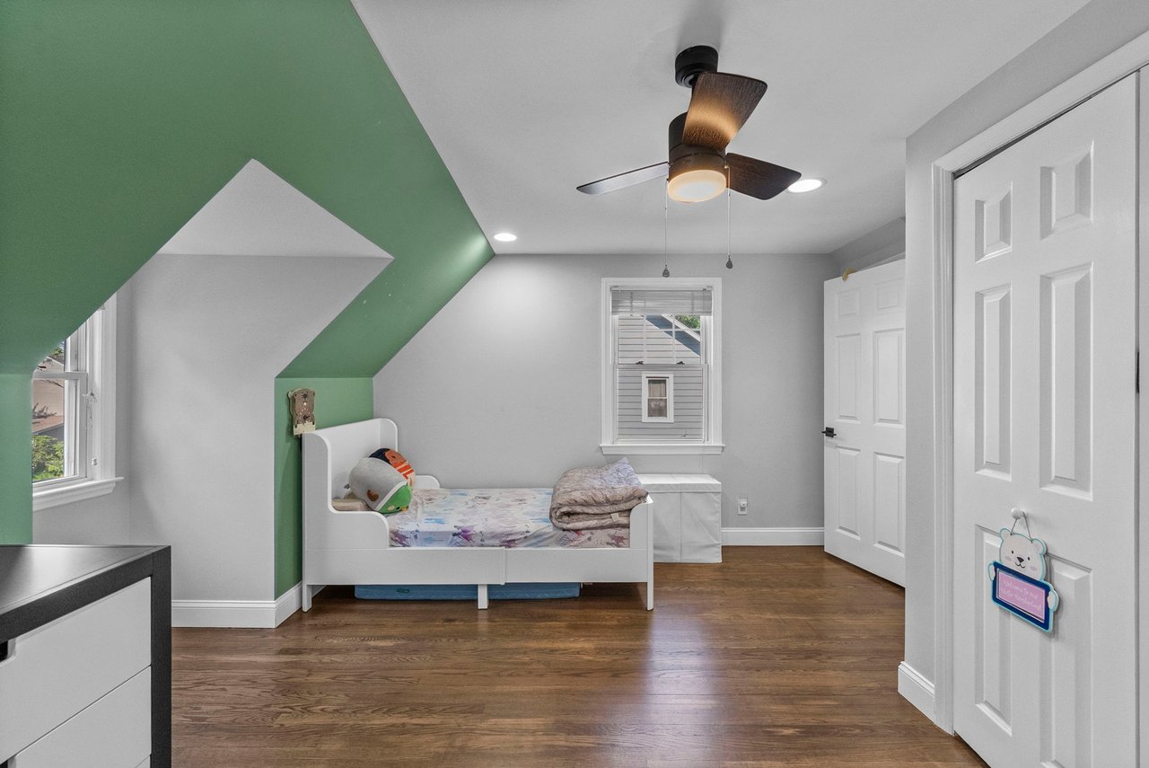 200 Hillside Ave, River Edge, NJ 07661