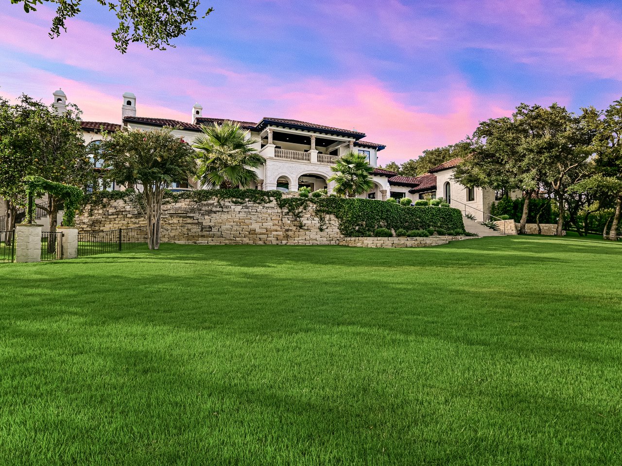 Estate on Mirador
