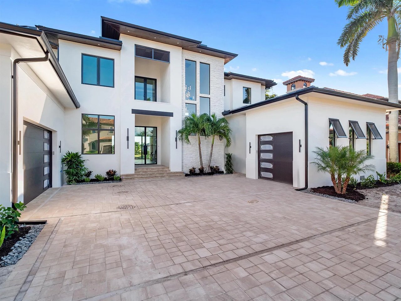 846 Cypress Lake CIR