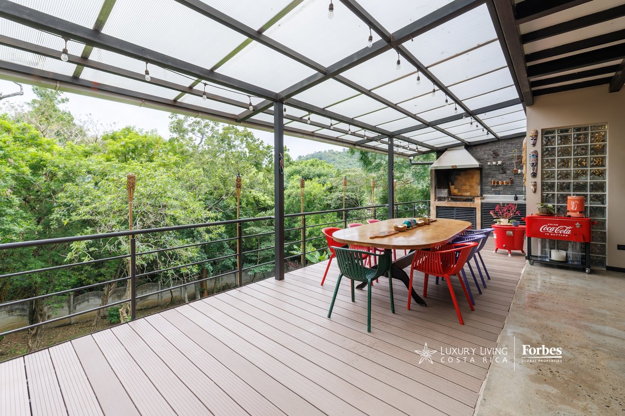 21441 - Luxury Three-Story Home Surrounded by Forest in Santa Ana