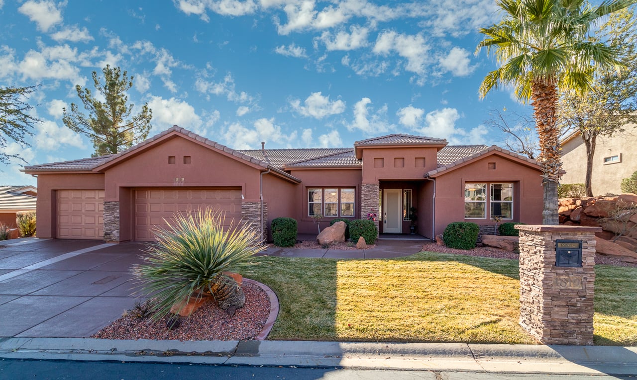 1319 W Red Butte Dr