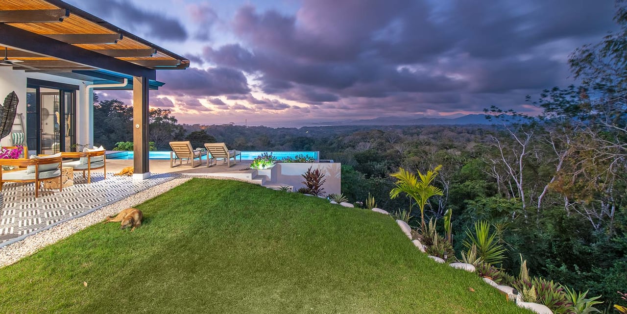 Villa Frangipani / Playa Hermosa, Santiago, Santa Teresa