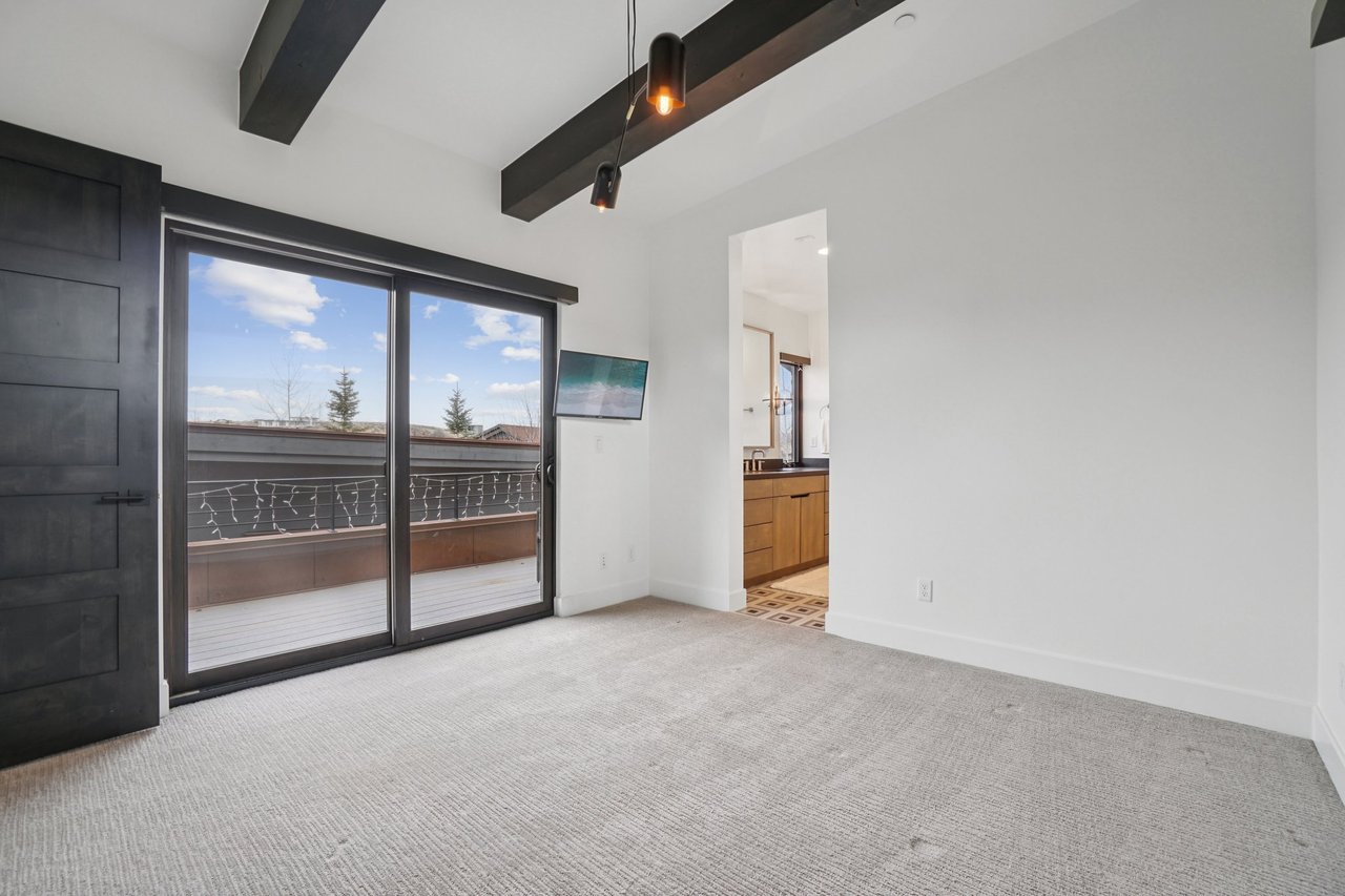 6768 Golden Bear Loop