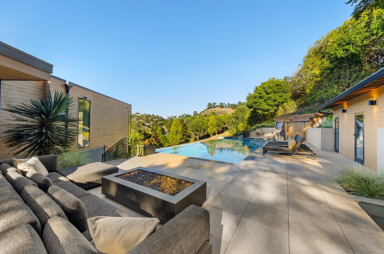 Modern Luxury - Completed in 2020