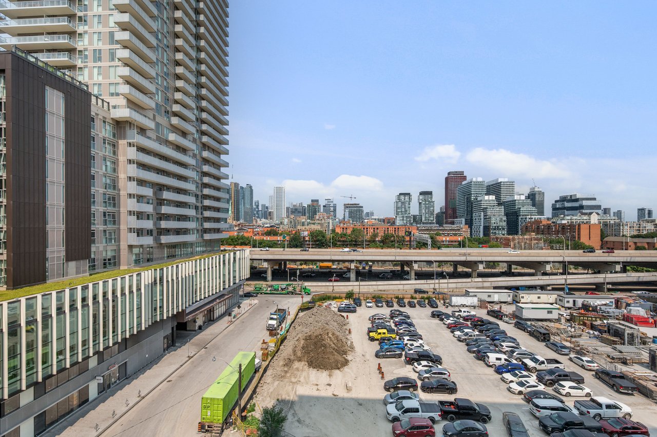 15 Richardson Street Unit: 729