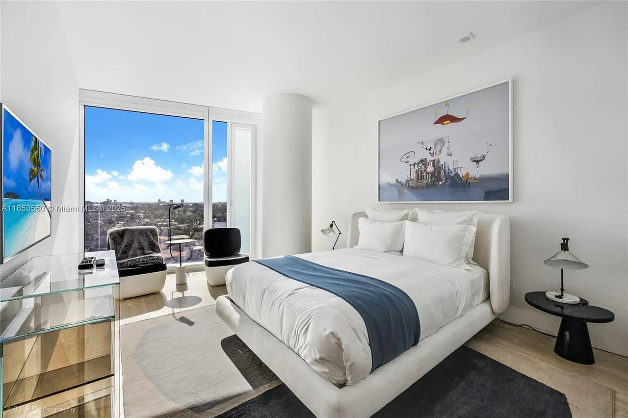 9001 Collins Ave #S-1011